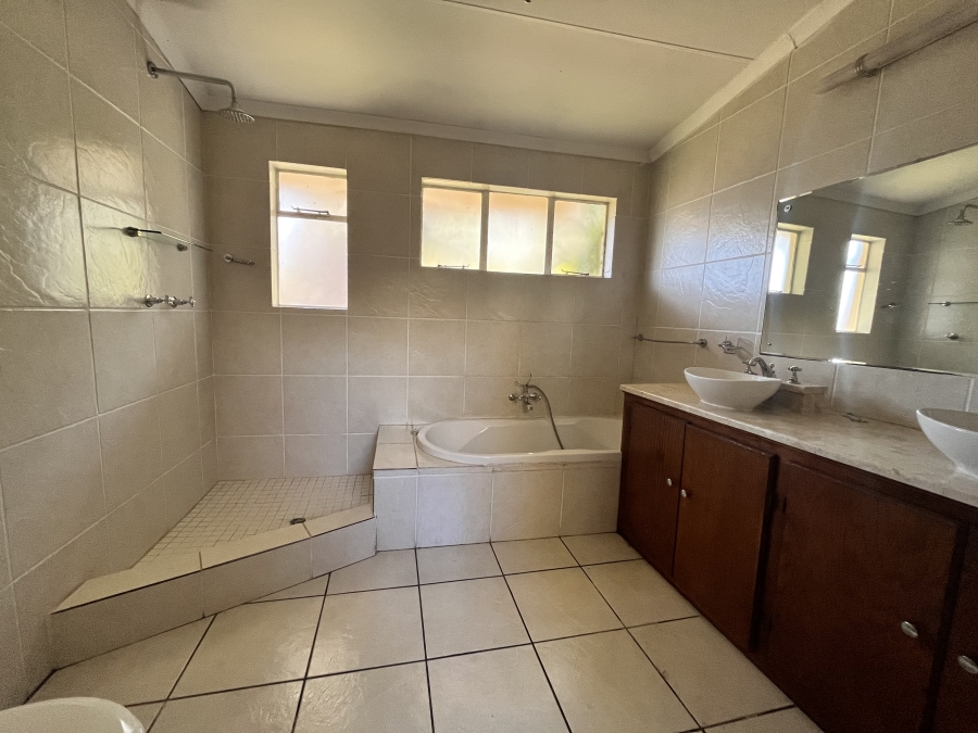 3 Bedroom Property for Sale in Wilkoppies North West